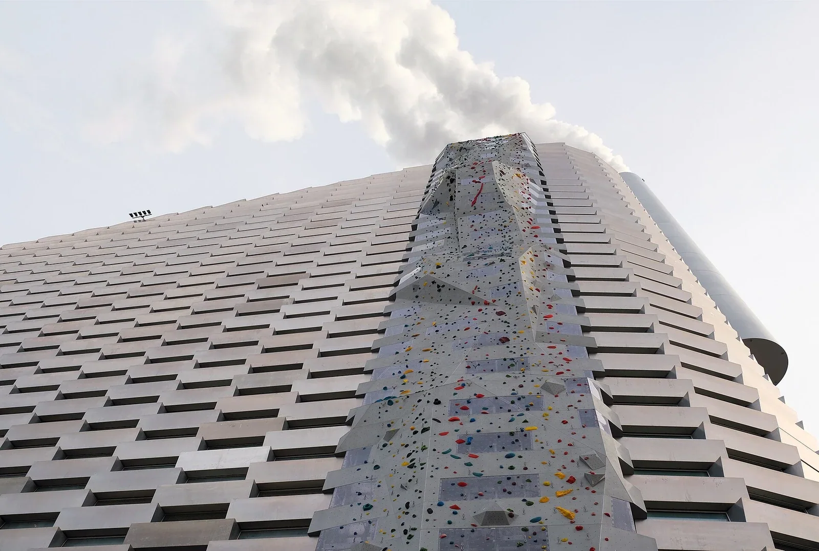 Toit incliné et mur d’escalade de CopenHill