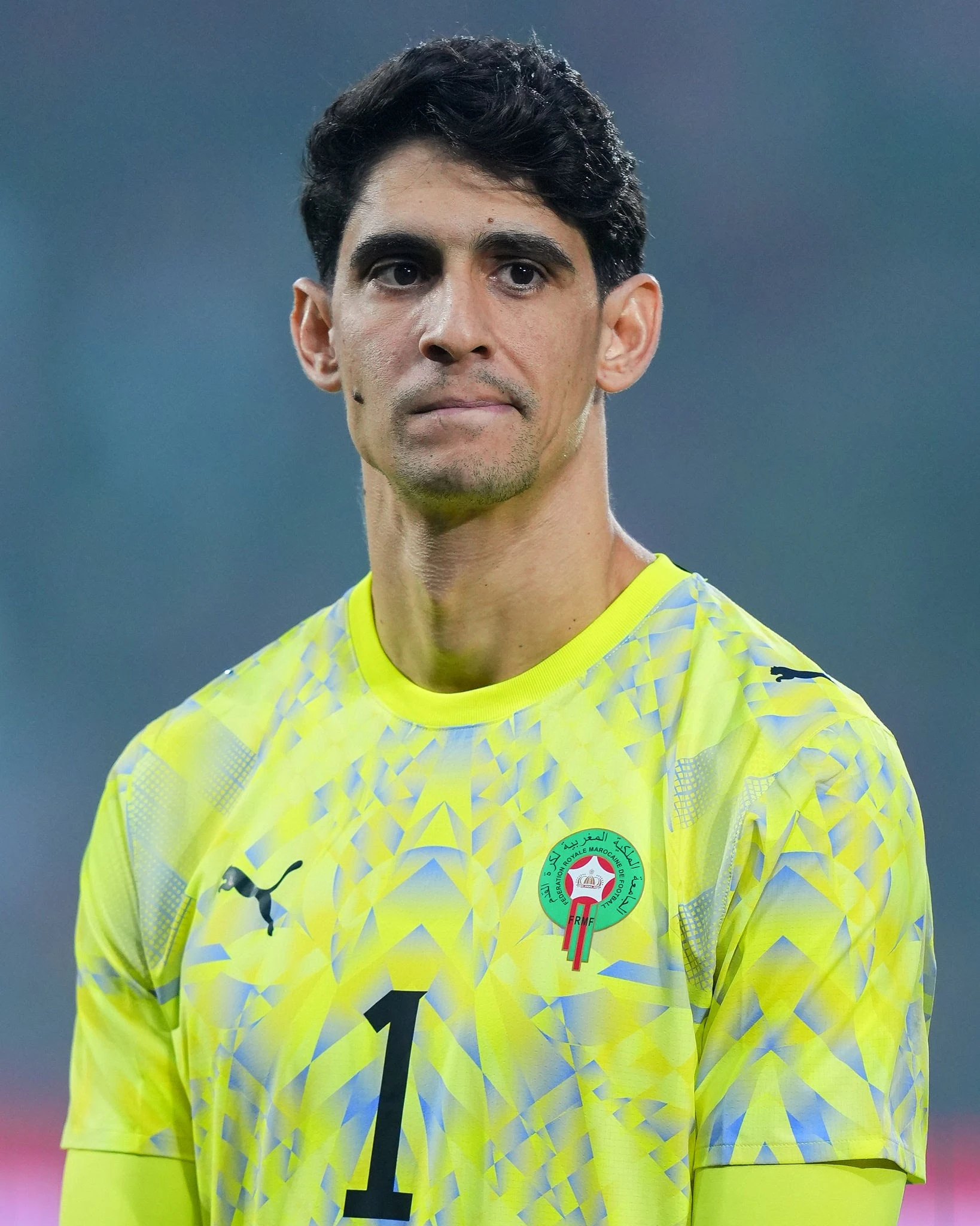 ياسين بونو بقميص حارس مرمى المغرب